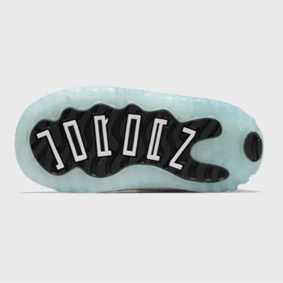 🎉RARE FIND🎉 JORDAN AIR JORDAN 11 RETRO LOW (TD) 'LEGEND BLUE' size 2 Baby - Picture 3 of 9